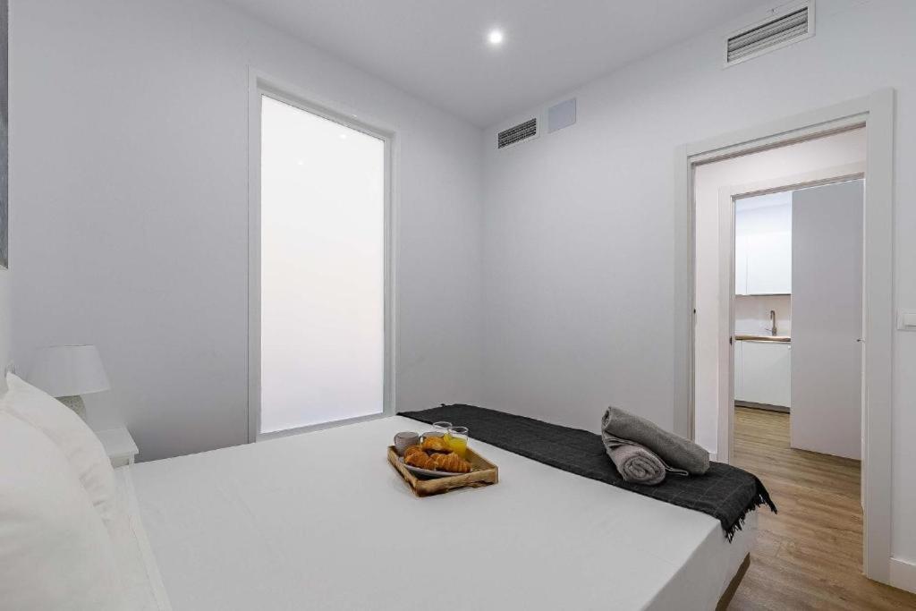 Boutique Living Soho Apartment Малага Екстериор снимка