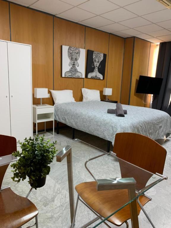 Boutique Living Soho Apartment Малага Екстериор снимка