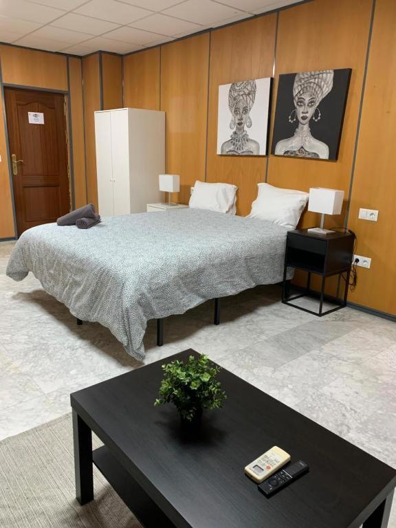 Boutique Living Soho Apartment Малага Екстериор снимка