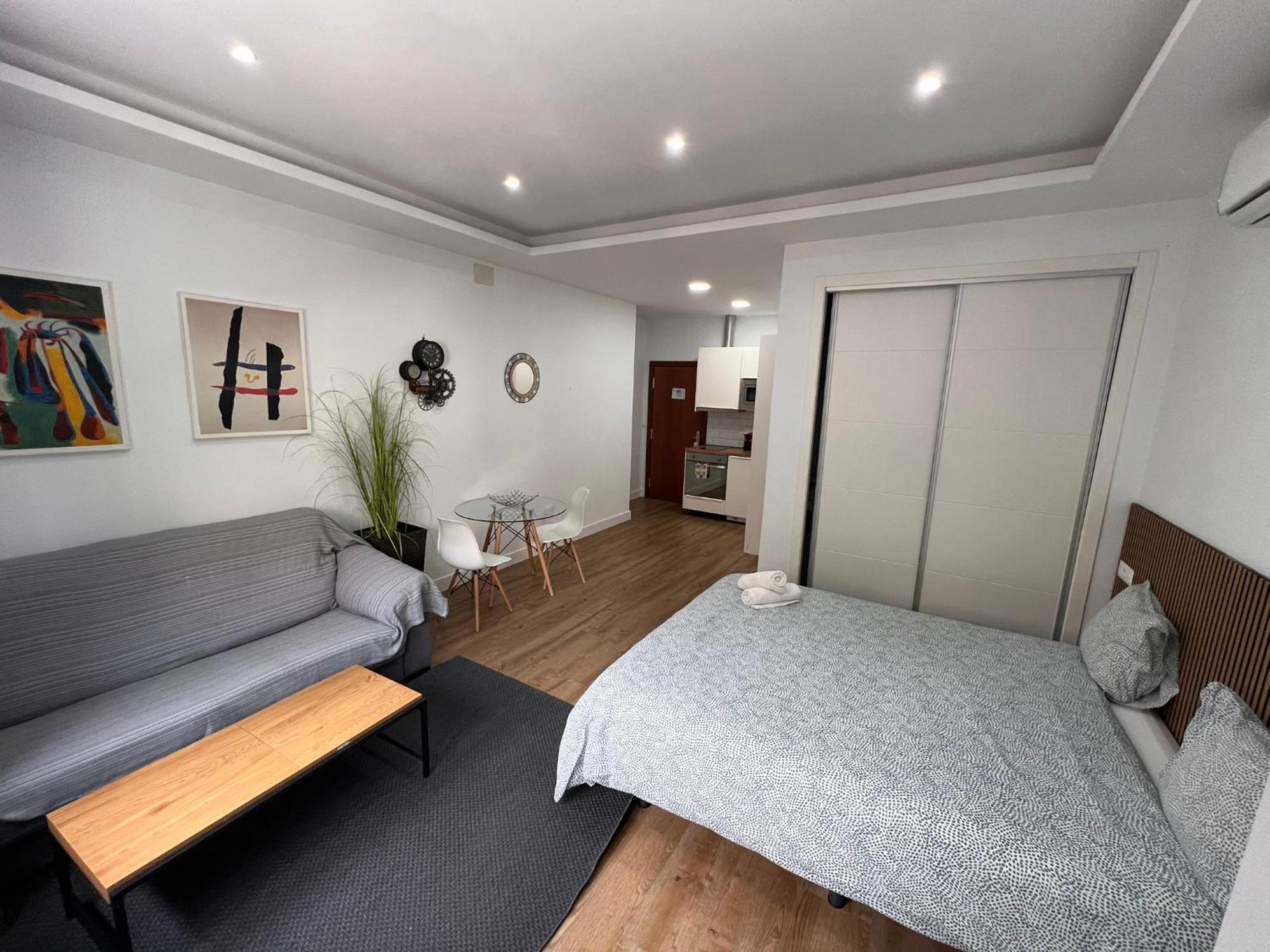 Boutique Living Soho Apartment Малага Екстериор снимка