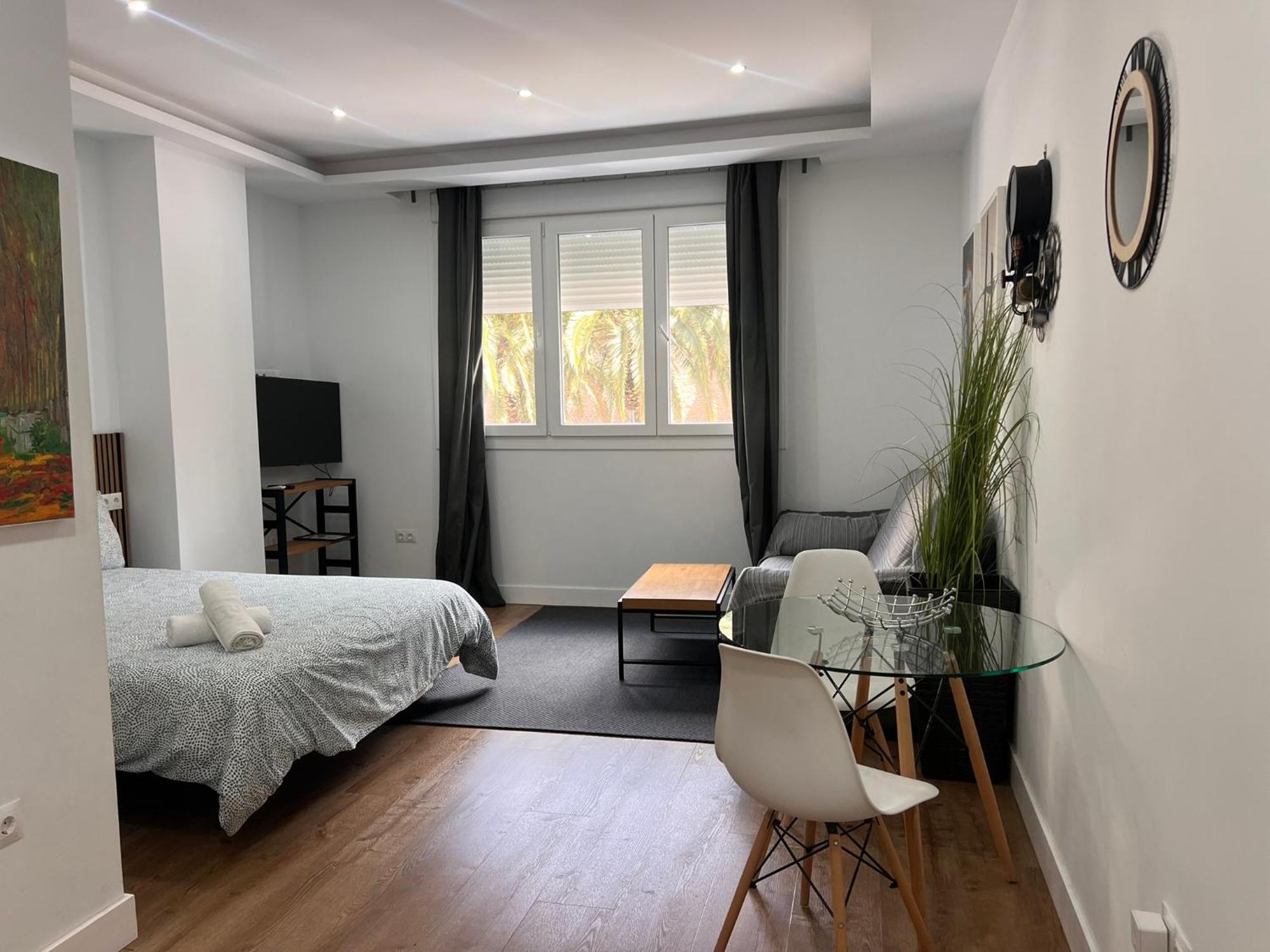Boutique Living Soho Apartment Малага Екстериор снимка